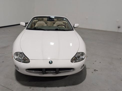 Used 2003 Jaguar XK8 Convertible image 23