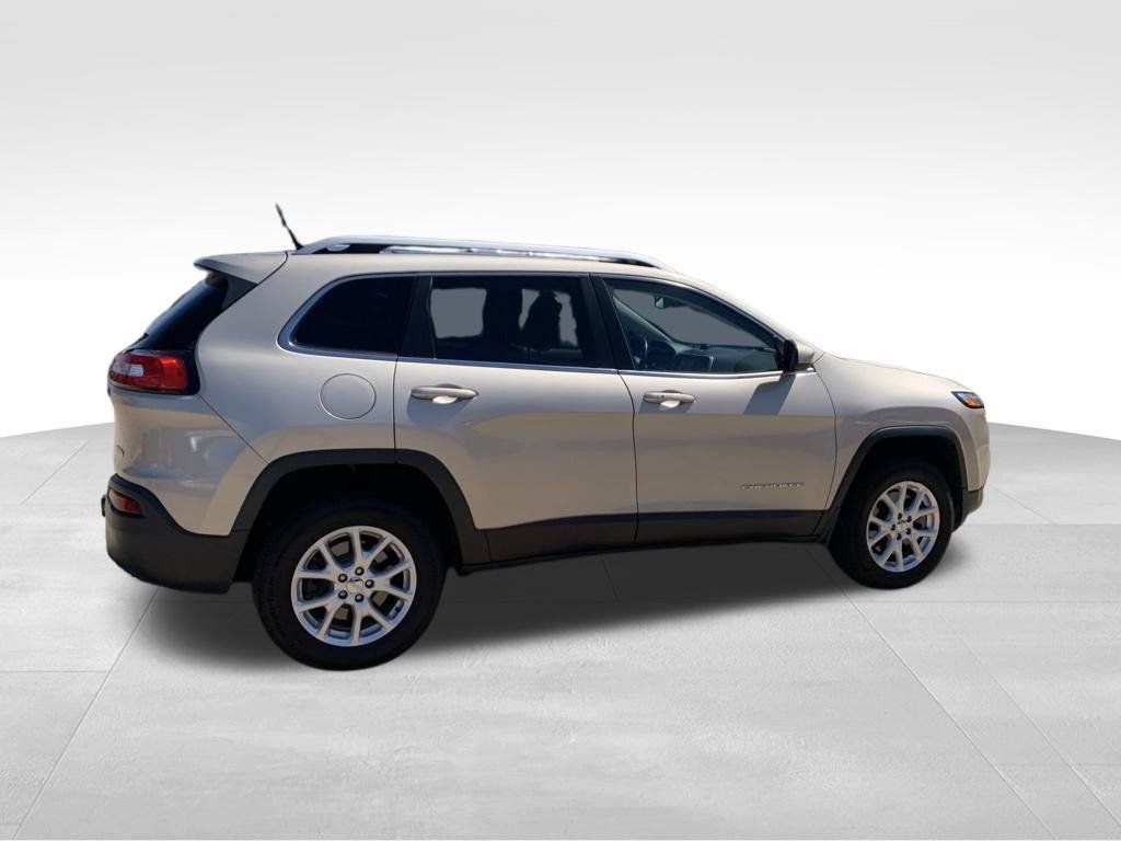 Used 2015 Jeep Cherokee Latitude w/ Comfort/Convenience Group AWD/4WD image 15