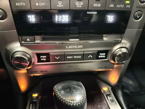 Used 2016 Lexus GX 460 Luxury w/ Preferred Accessory Package AWD/4WD image 21