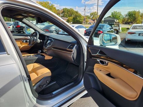 Used 2019 Volvo XC90 T6 Momentum w/ Advanced Package AWD/4WD image 15