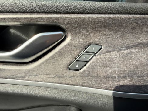 Used 2022 Jeep Grand Cherokee L Limited image 26