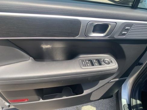 Used 2024 Hyundai Santa Fe Limited image 17