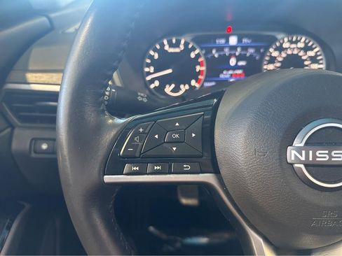 Used 2023 Nissan Altima 2.5 SV w/ SV Premium Package image 19