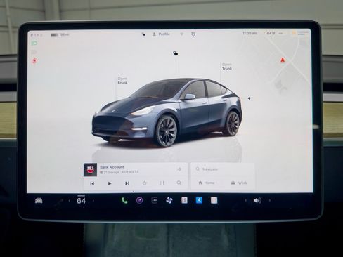 Used 2023 Tesla Model Y Performance image 8