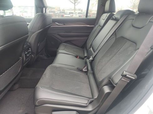 New 2026 Jeep Grand Cherokee L 4WD image 16