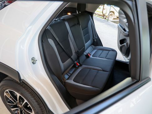 Used 2025 Chevrolet TrailBlazer LT w/ Convenience Package FWD image 30