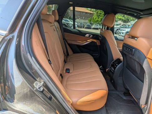 Used 2022 BMW X5 xDrive40i w/ Premium Package AWD/4WD image 31