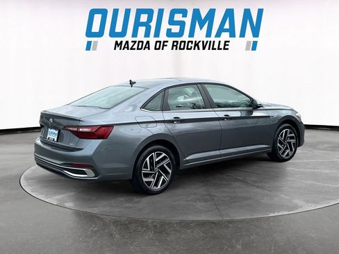 Used 2024 Volkswagen Jetta SEL image 6