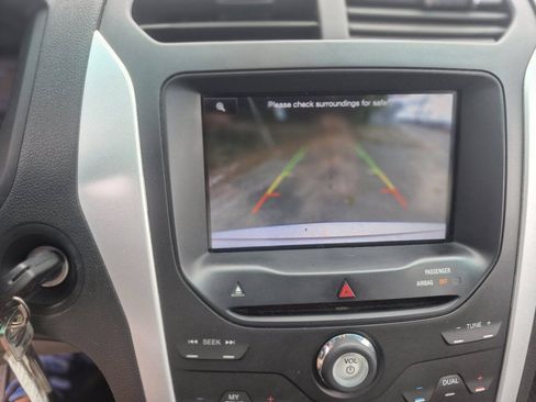 Used 2013 Ford Explorer XLT AWD/4WD image 15