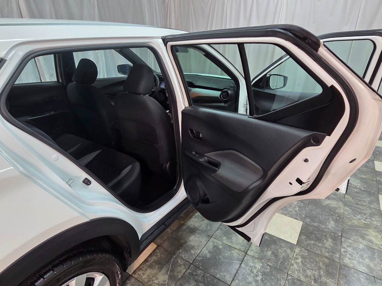 Used 2020 Nissan Kicks S FWD image 12