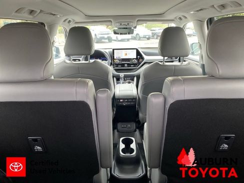 Certified 2024 Toyota Highlander Platinum AWD/4WD image 15