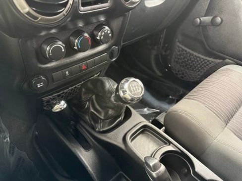 Used 2012 Jeep Wrangler Sport AWD/4WD image 29