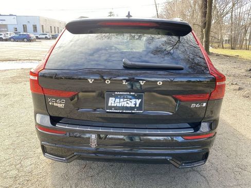 Used 2023 Volvo XC60 B6 Ultimate w/ Protection Package Premier image 26