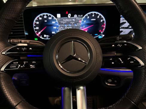 Used 2026 Mercedes-Benz GLS 580 4MATIC image 24