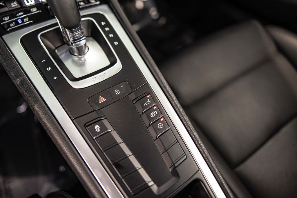 Used 2024 Porsche 718 Cayman RWD image 29