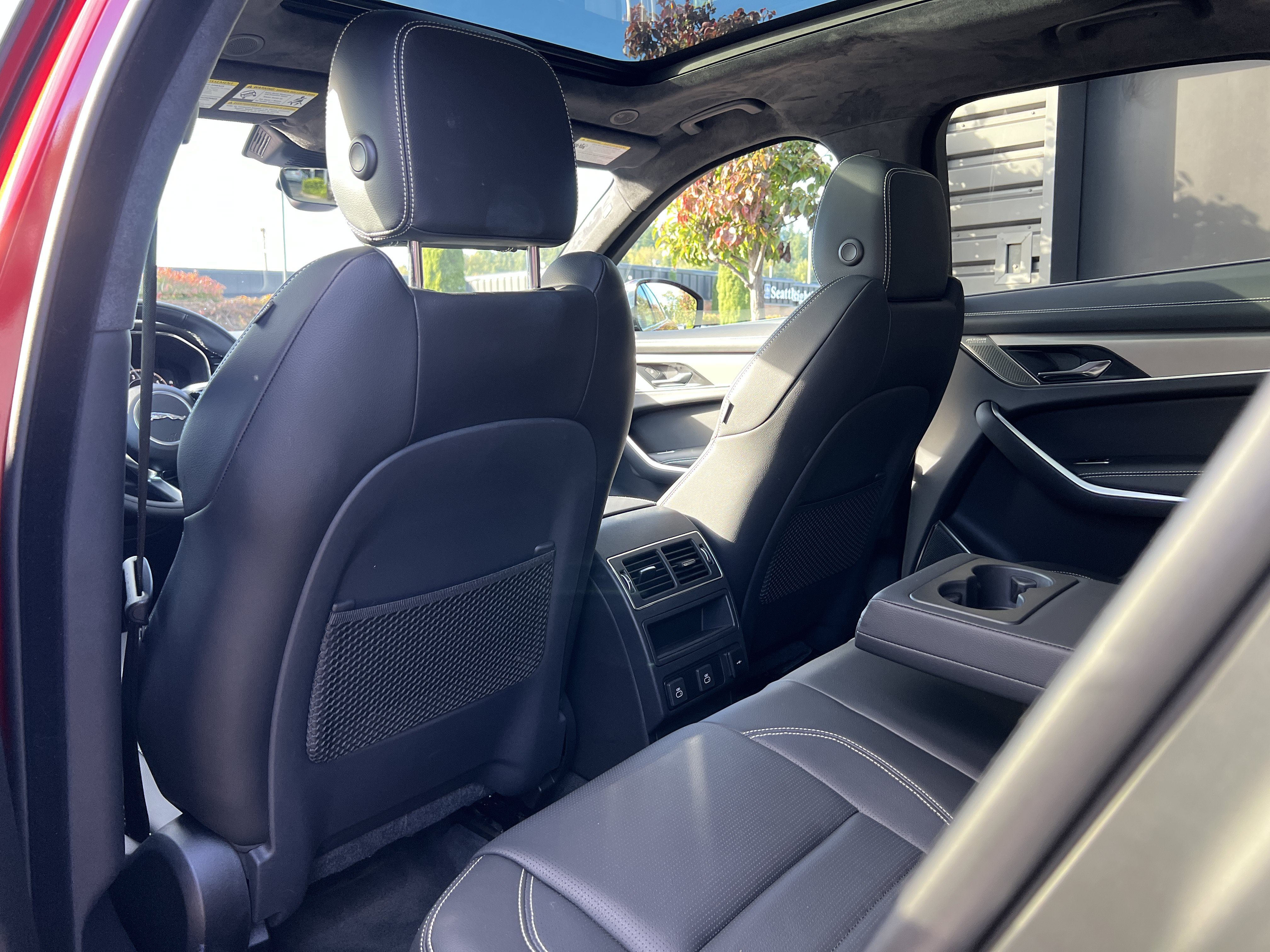Certified 2025 Jaguar F-PACE R-Dynamic S AWD/4WD image 16