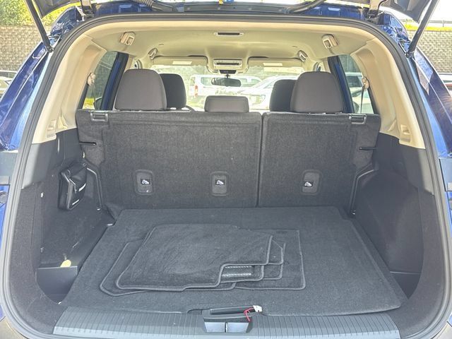 Used 2023 Nissan Rogue SV AWD/4WD image 12