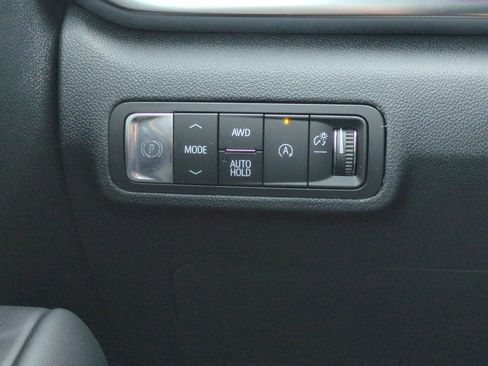 New 2026 GMC Terrain Elevation w/ Elevation Premium Package AWD/4WD image 31