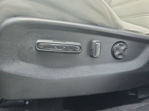 Used 2017 Honda CR-V EX image 25
