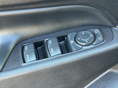 Used 2020 Chevrolet Equinox LT image 13