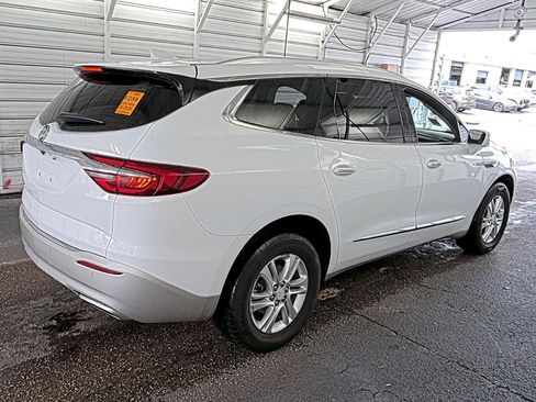 Used 2020 Buick Enclave Essence FWD image 3