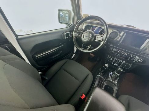 Used 2018 Jeep Wrangler Unlimited Sport S image 9