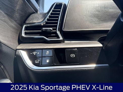 Used 2025 Kia Sportage X-Line AWD/4WD image 25