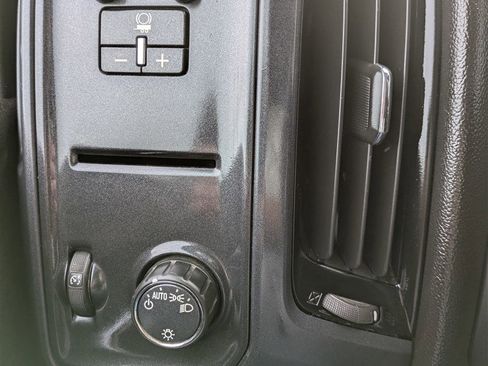 Used 2019 GMC Sierra 2500 4x4 Crew Cab w/ Sierra Convenience Package image 24