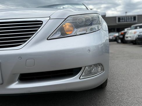 Used 2008 Lexus LS 600h L image 24