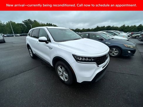Used 2023 Kia Sorento LX AWD/4WD image 2
