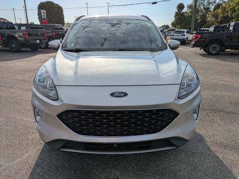 Used 2020 Ford Escape SEL image 9