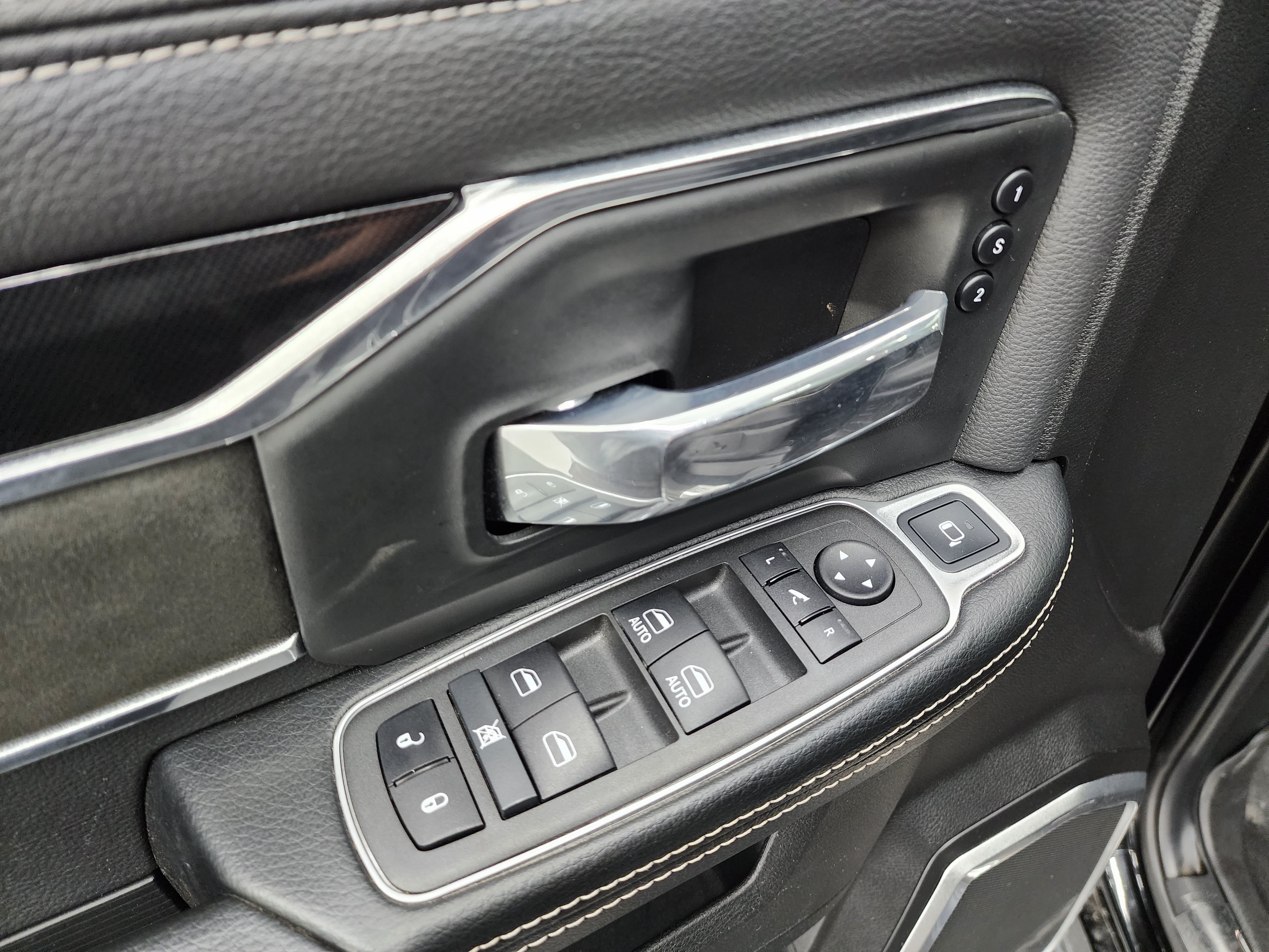 Used 2022 RAM 3500 Laramie AWD/4WD image 46