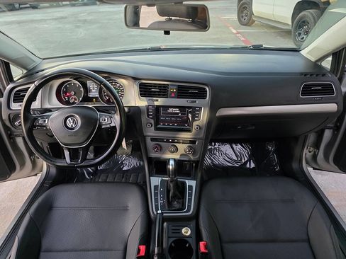 Used 2015 Volkswagen Golf S image 33