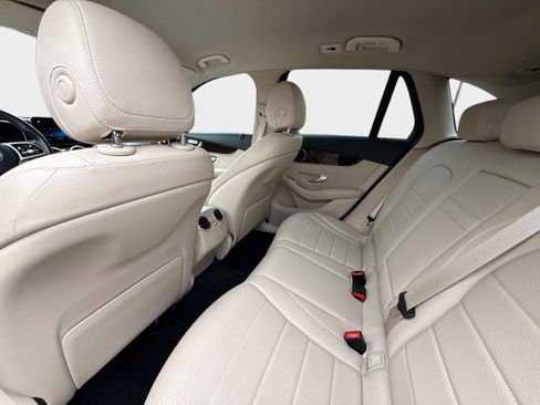 Used 2020 Mercedes-Benz GLC 300 image 20