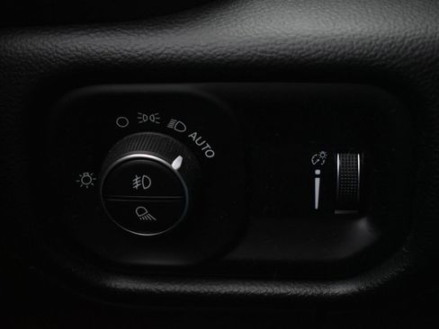 Used 2020 RAM 1500 Big Horn image 16