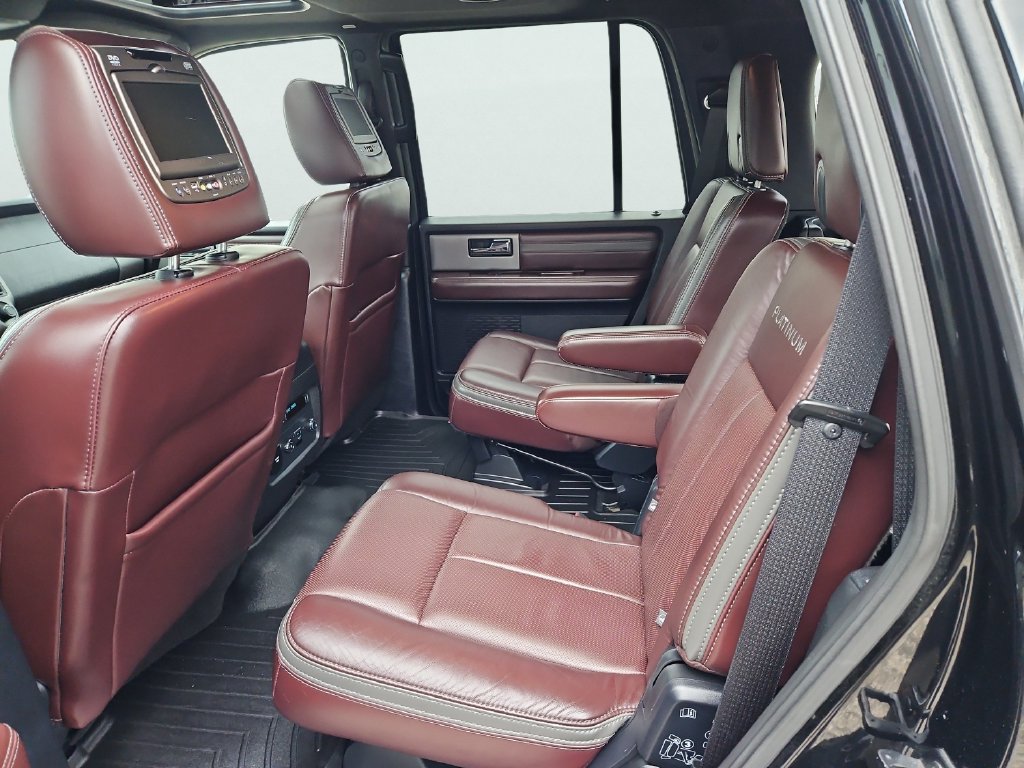 Used 2017 Ford Expedition Platinum AWD/4WD image 39