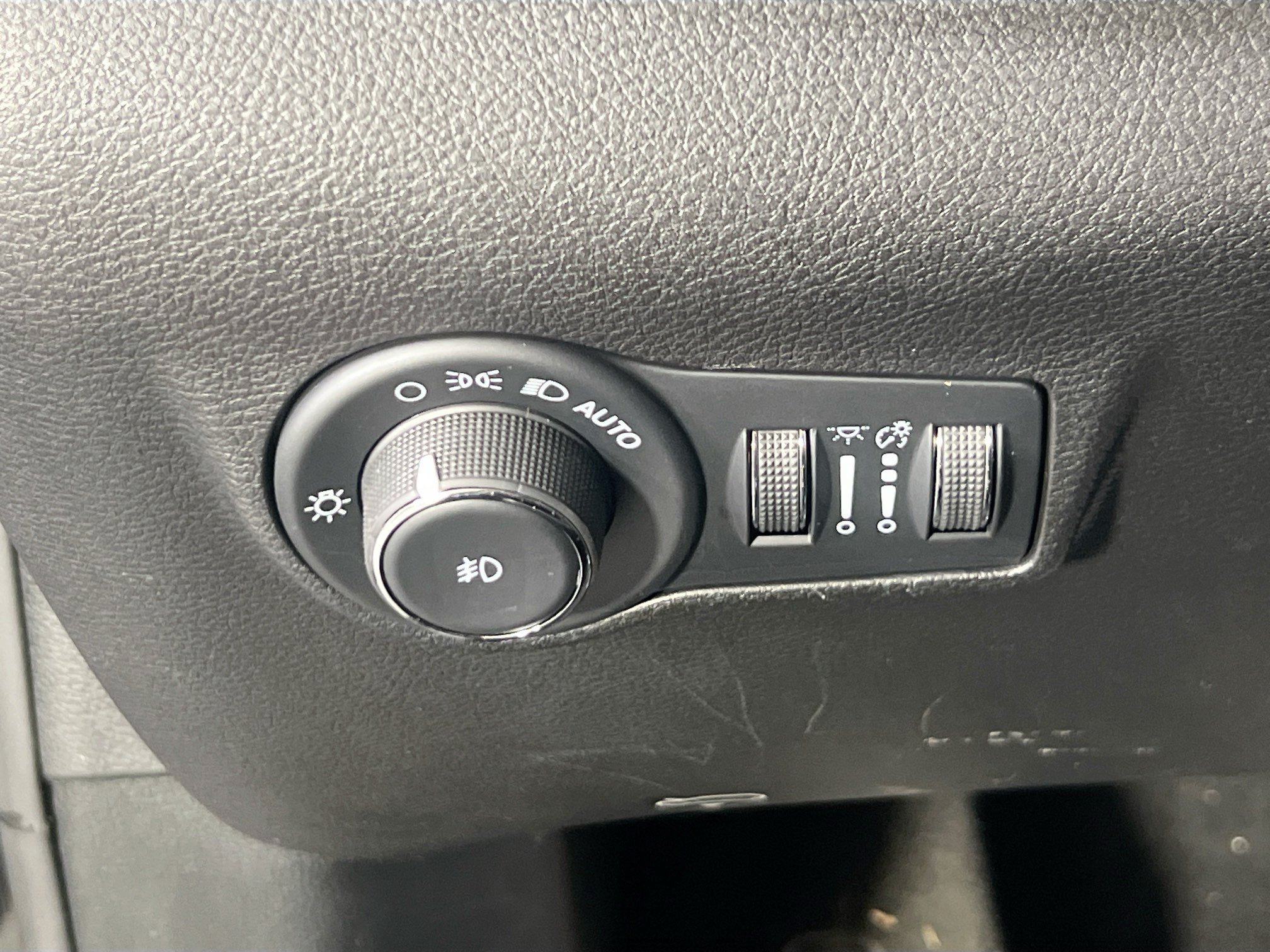 Used 2022 Jeep Compass Limited AWD/4WD image 10