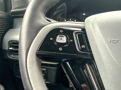 Certified 2022 Lincoln Corsair Standard w/ Equipment Group 101A image 44