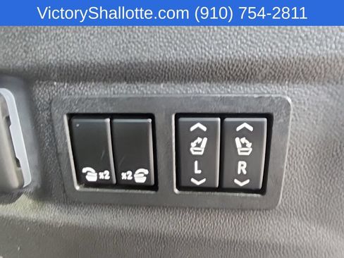 Used 2022 Chevrolet Suburban LT w/ LT Signature Plus Package AWD/4WD image 34