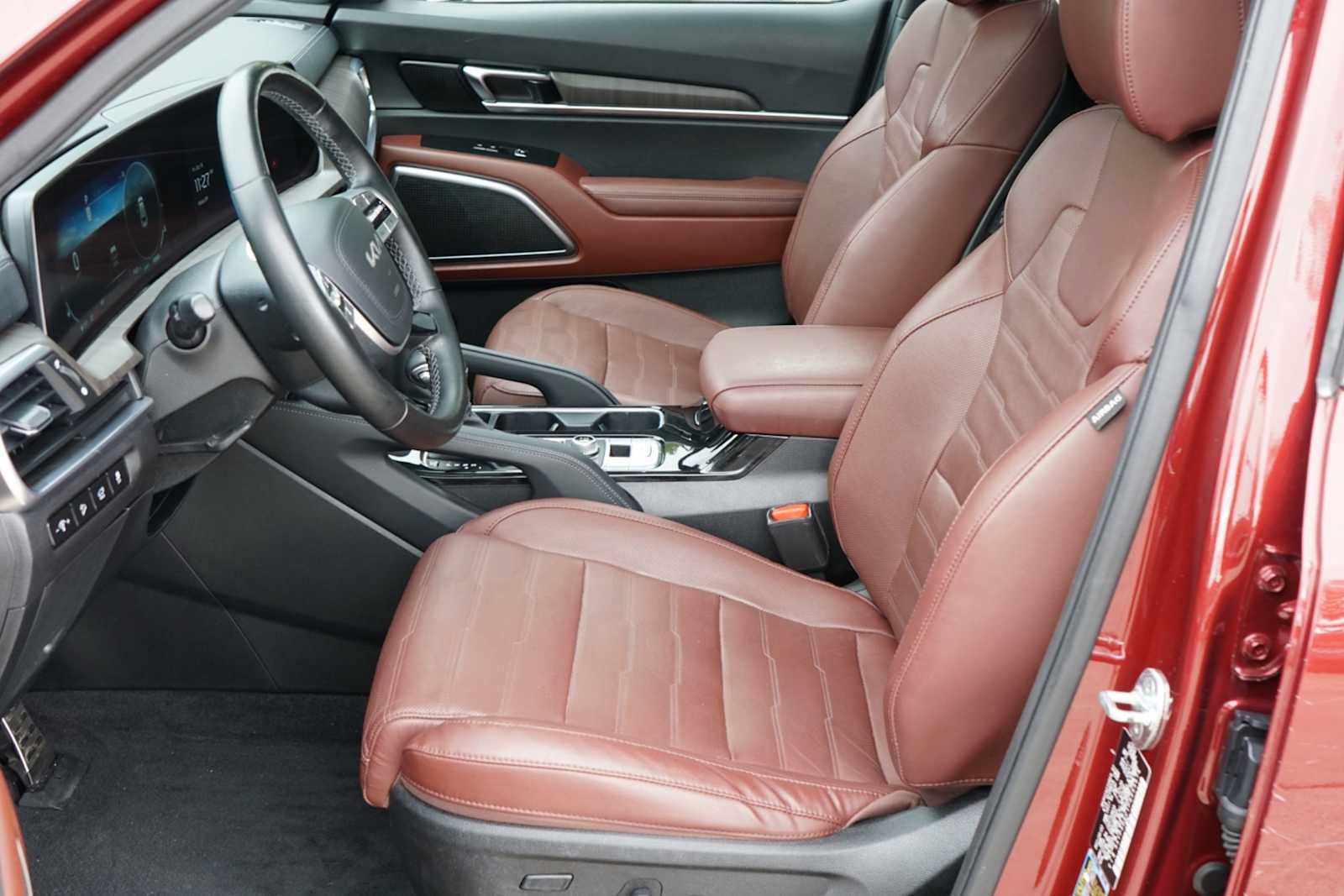 Certified 2023 Kia Telluride SX Prestige AWD/4WD image 8