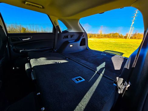 Used 2022 Ford Edge SE w/ Black Appearance Package image 34