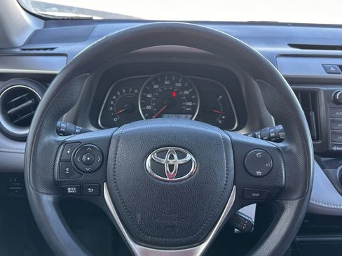 Used 2015 Toyota RAV4 XLE image 24