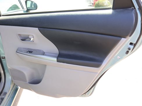 Used 2015 Toyota Prius V Three image 13