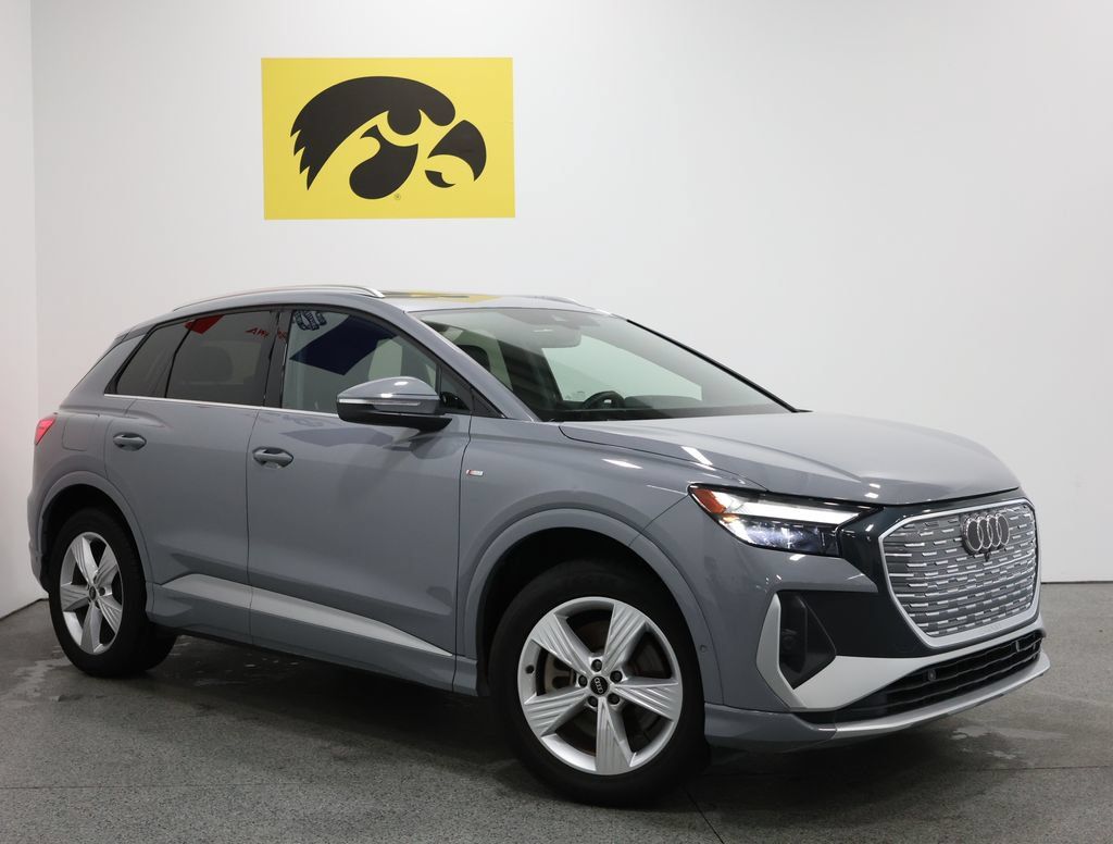 Used 2023 Audi Q4 e-tron Premium Plus w/ Premium Plus AWD/4WD image 2