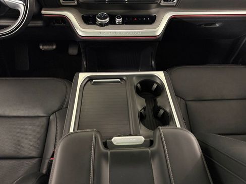 Used 2025 Ford Expedition Max Platinum AWD/4WD image 17