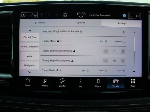 Used 2024 Chrysler Pacifica Limited FWD image 32