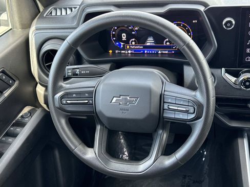 Used 2024 Chevrolet Colorado Trail Boss w/ Advanced Trailering Package AWD/4WD image 10
