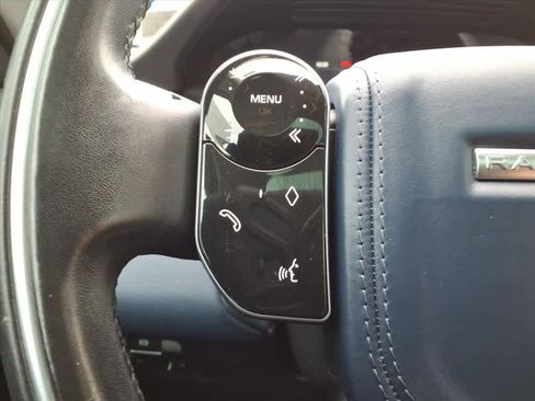 Used 2020 Land Rover Range Rover Evoque SE image 12