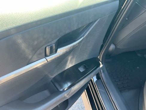 Used 2026 Toyota Camry Hybrid image 23