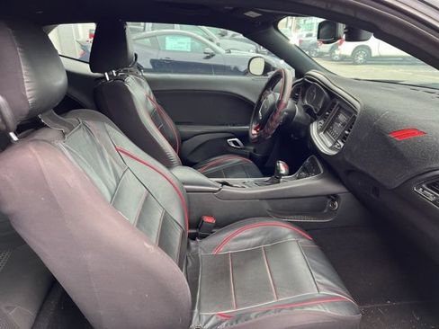 Used 2019 Dodge Challenger SXT AWD/4WD image 6